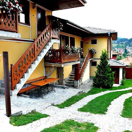 קופריבשטיצה Guest House Mavrudieva מראה חיצוני תמונה