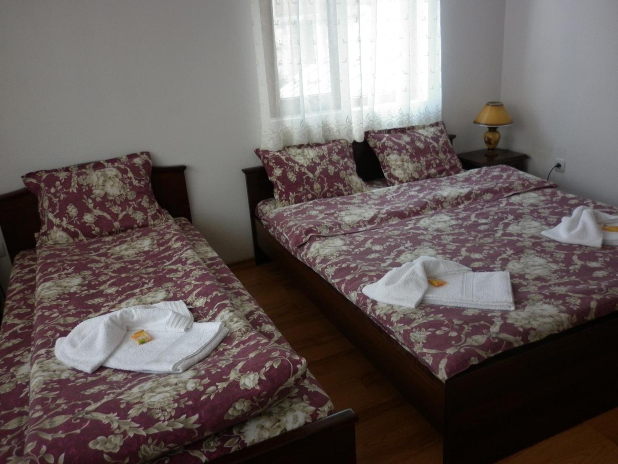 קופריבשטיצה Guest House Mavrudieva מראה חיצוני תמונה