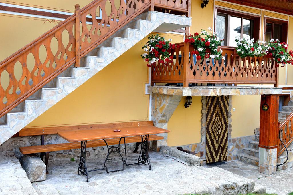 קופריבשטיצה Guest House Mavrudieva מראה חיצוני תמונה