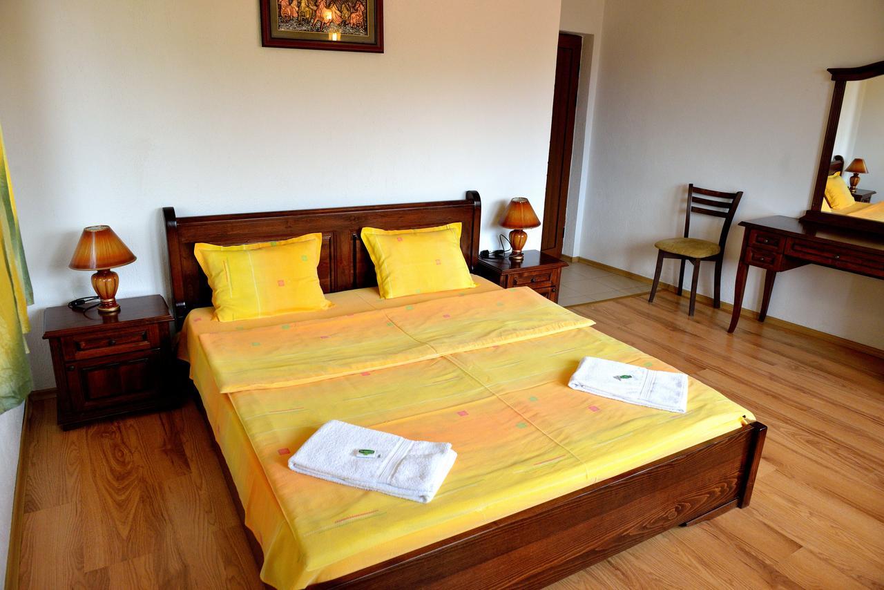 קופריבשטיצה Guest House Mavrudieva מראה חיצוני תמונה