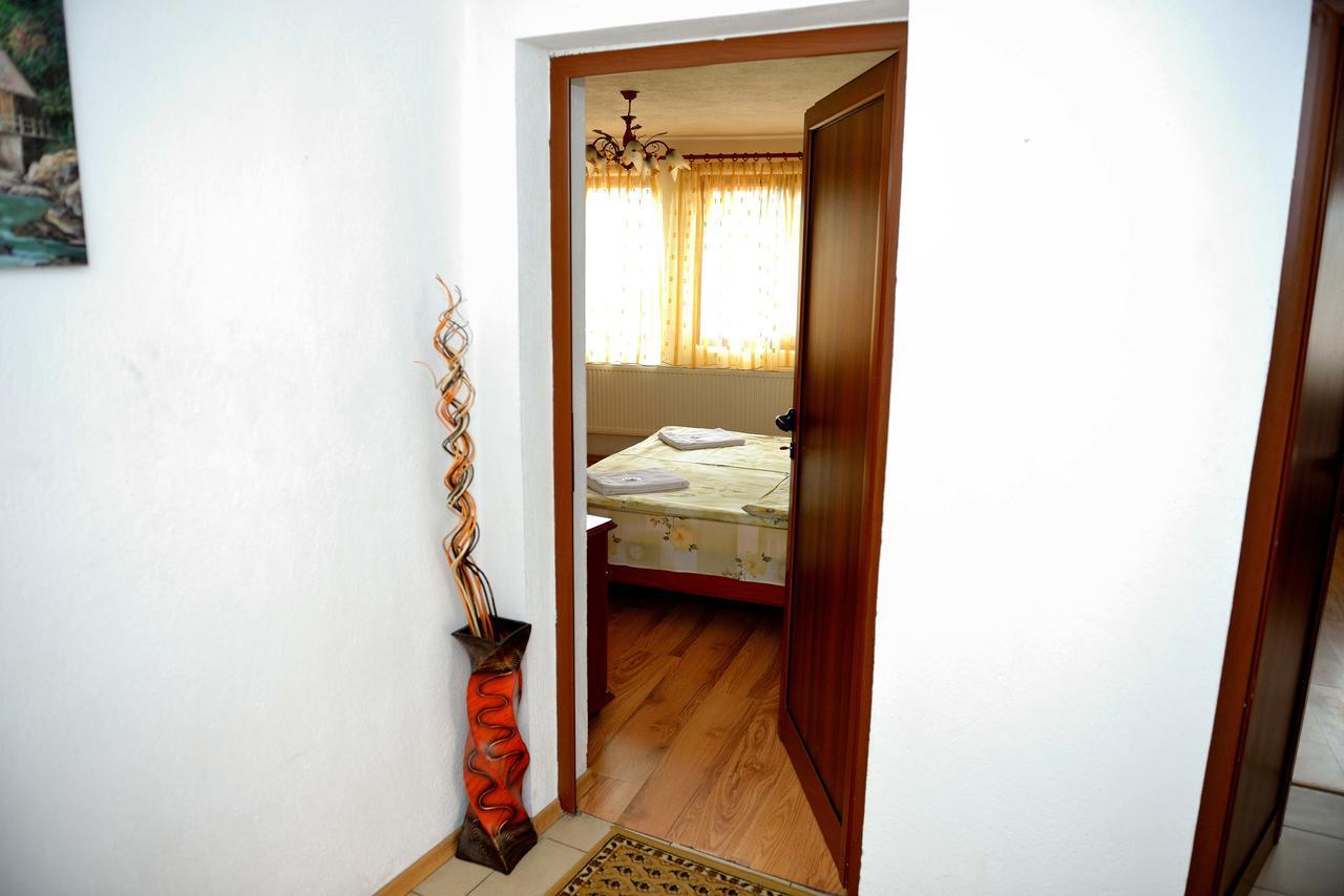 קופריבשטיצה Guest House Mavrudieva מראה חיצוני תמונה