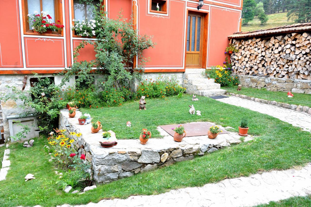 קופריבשטיצה Guest House Mavrudieva מראה חיצוני תמונה