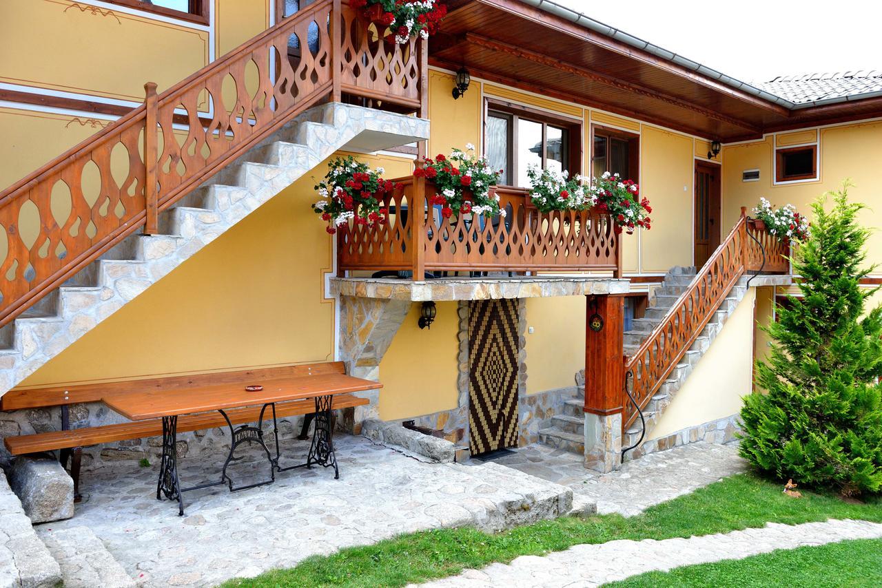 קופריבשטיצה Guest House Mavrudieva מראה חיצוני תמונה
